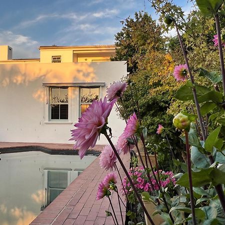 Penelope'S Stellenbosch Bed & Breakfast Exterior photo
