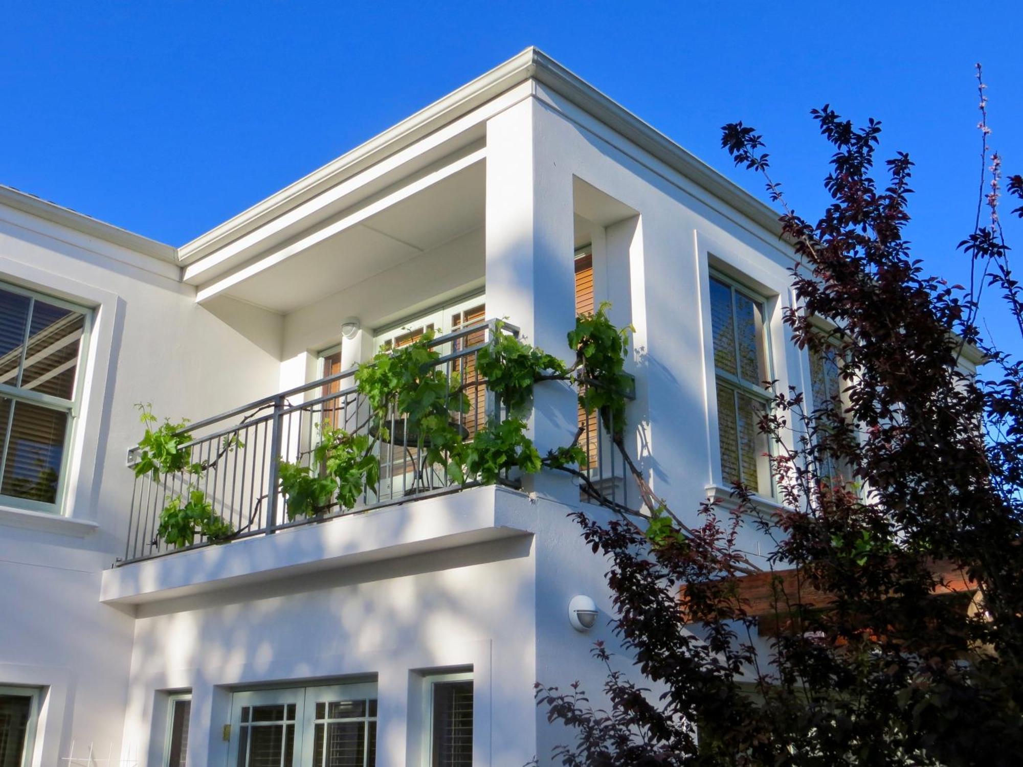 Penelope'S Stellenbosch Bed & Breakfast Exterior photo