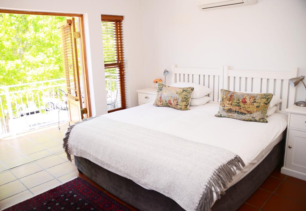 Penelope'S Stellenbosch Bed & Breakfast Exterior photo