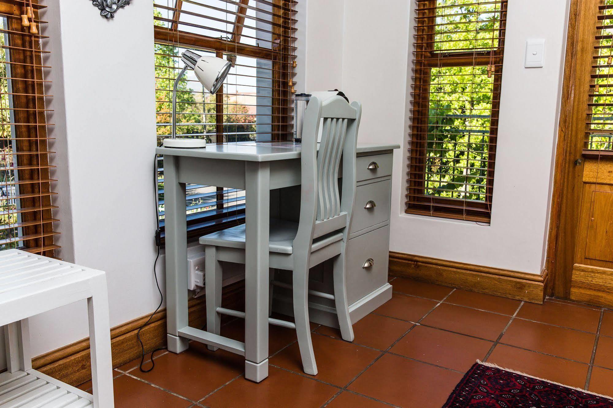 Penelope'S Stellenbosch Bed & Breakfast Exterior photo