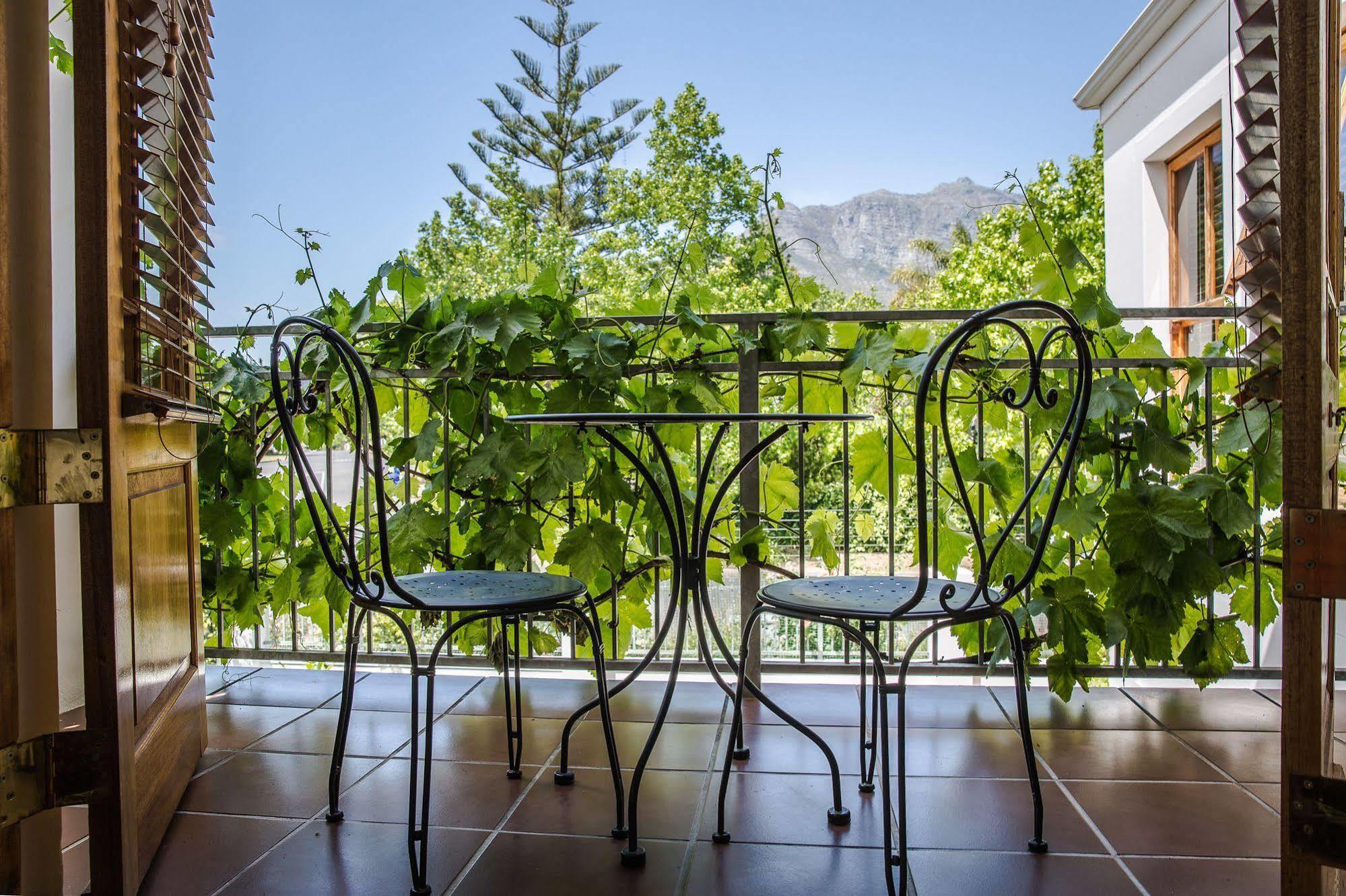 Penelope'S Stellenbosch Bed & Breakfast Exterior photo