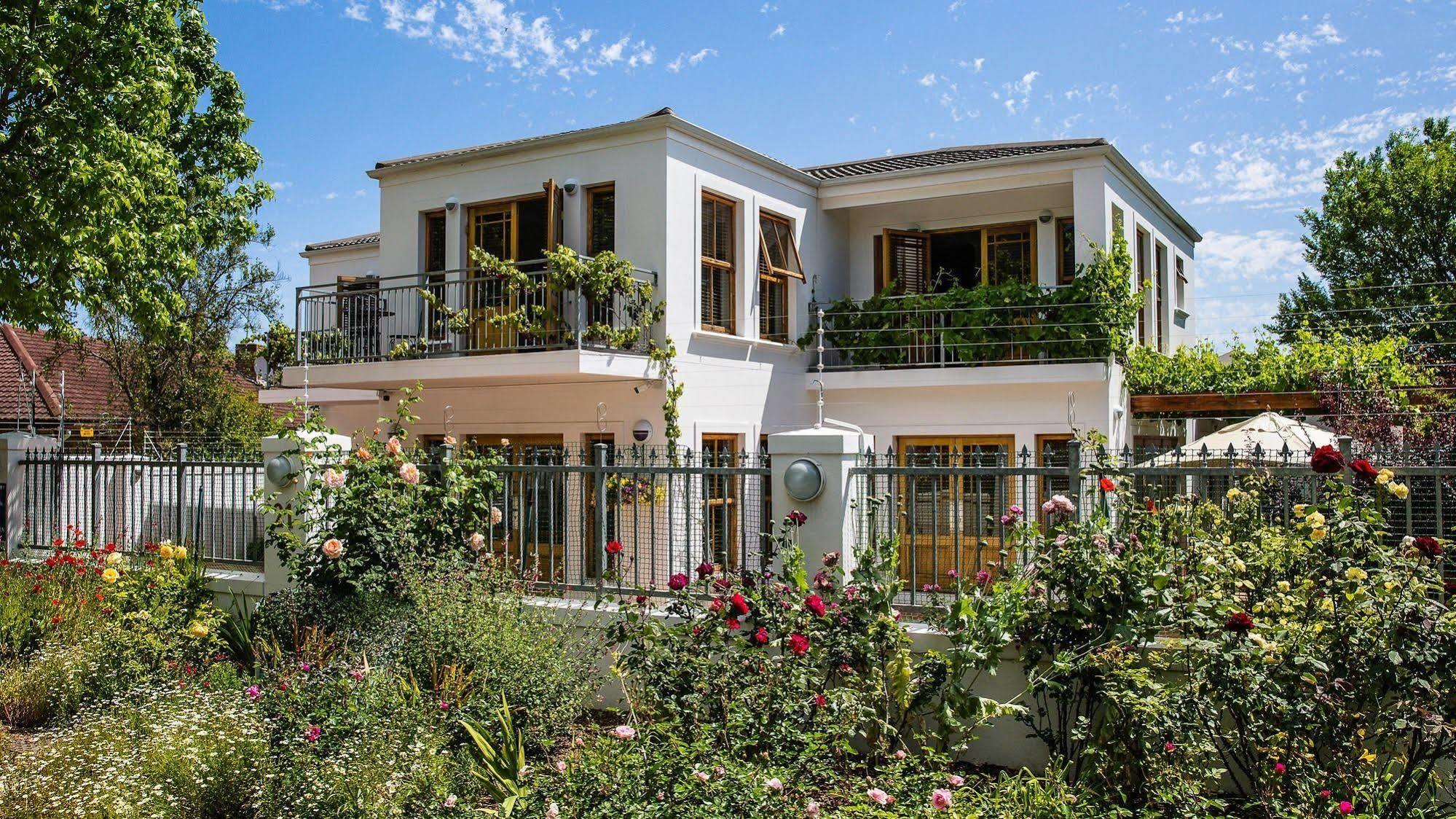 Penelope'S Stellenbosch Bed & Breakfast Exterior photo